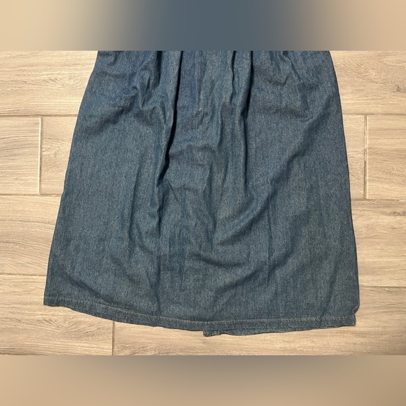 Miss & Mrs Vtg Women’s Blue Medium Denim Flower embroidery decor Dress - Picture 12 of 15